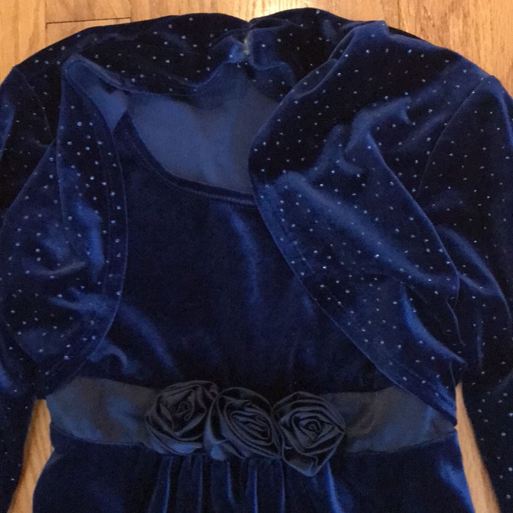 Girls Velvet Dress - Picture 2 of 4